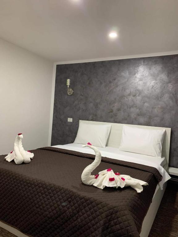 La Zinculescu Hotel Albestii Paminteni Ngoại thất bức ảnh